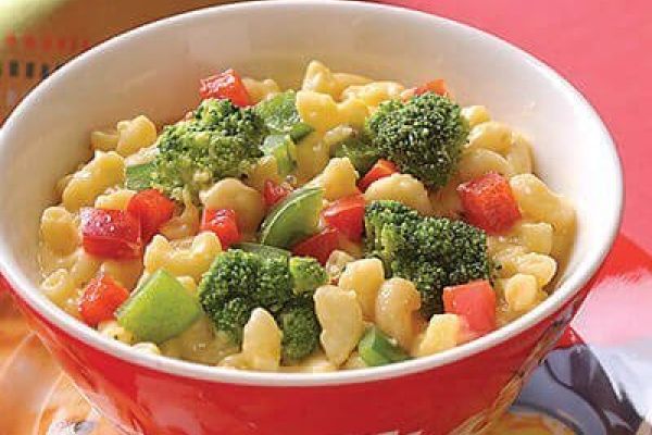 Macarrones con queso y brócoli