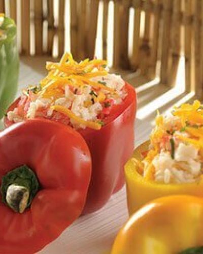 Pimientos rellenos de arroz y cangrejo