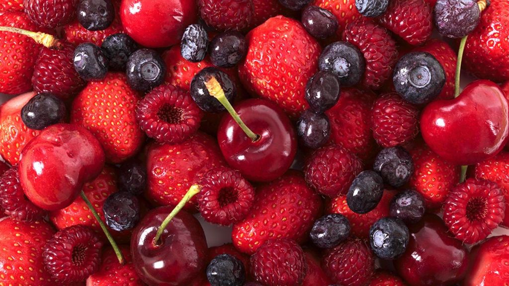 Los beneficios de los frutos rojos: De la cocina a tu salud
