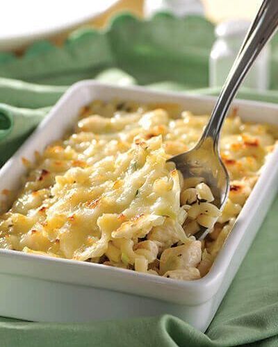 Pasta con poro y pollo al horno