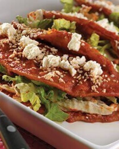 Enchiladas de chile ancho con pollo