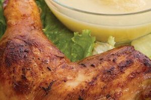 Pollo frito con salsa de manzana