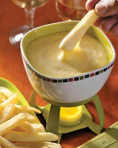 Papas con fondue de queso de cabra