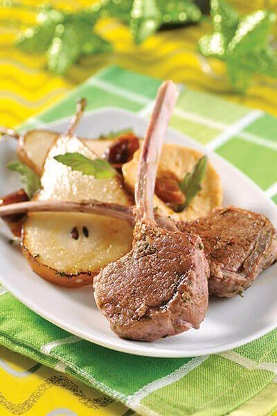 Cordero con peras y frutos secos