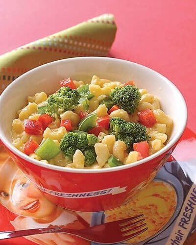 Macarrones con queso y brócoli