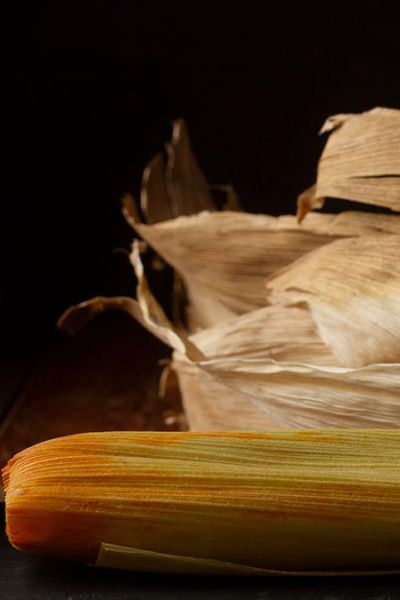 El que nace pa’ tamal del cielo le caen las hojas