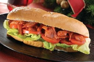 Baguette de recalentado de pavo navideño con salsa barbecue