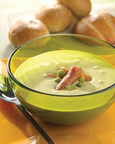 Crema de chícharos con salchicha