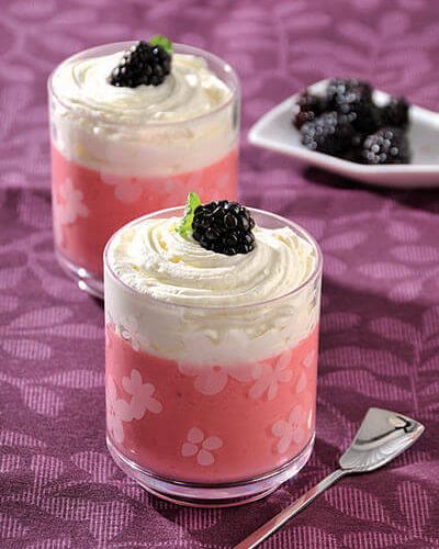 Mousse de frambuesa con crema dulce