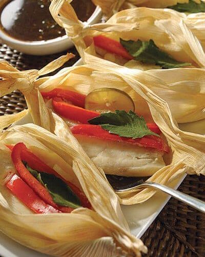 Pescado en hoja de tamal