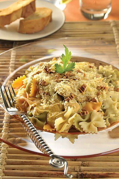 Pasta con salsa  de calabaza y nuez