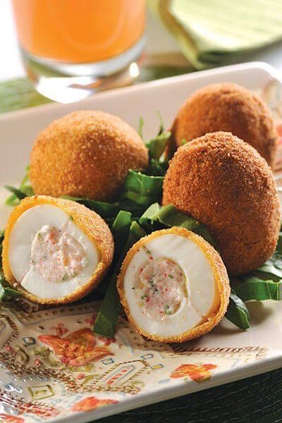 Huevos rellenos de surimi
