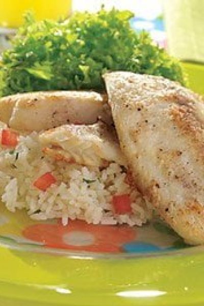 Filete de pescado al mojo de ajo