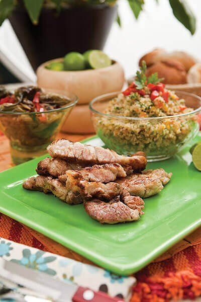 Mollejas de res y ensalada de quinoa