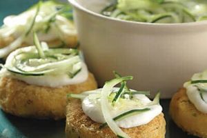 Tortitas de garbanzo con ensalada de pepino