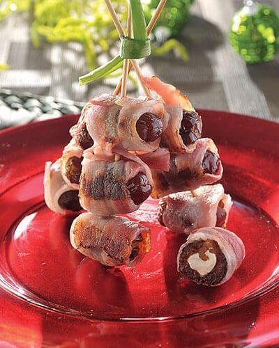 Brocheta de dátil envuelta en tocino