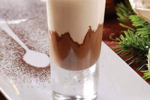 Mousse de turrón y avellanas