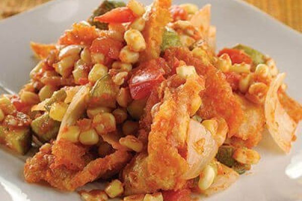 Chicharrón con calabacitas a la mexicana