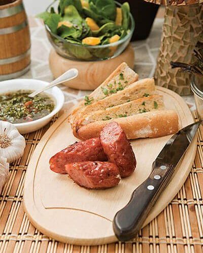 Chorizo argentino y pan con ajo