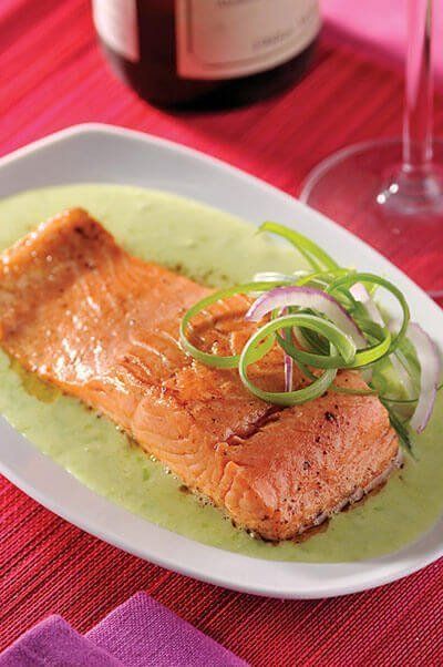 Salmón con curry de hierbas