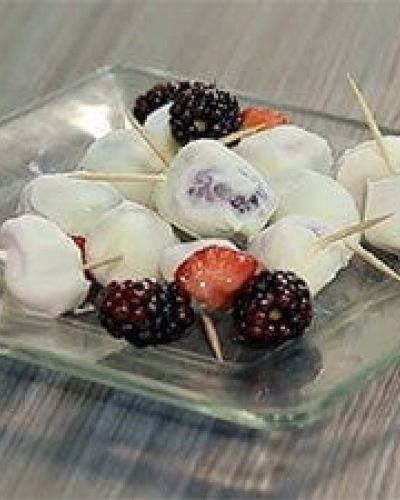 Bocaditos de frutos rojos con yogurt