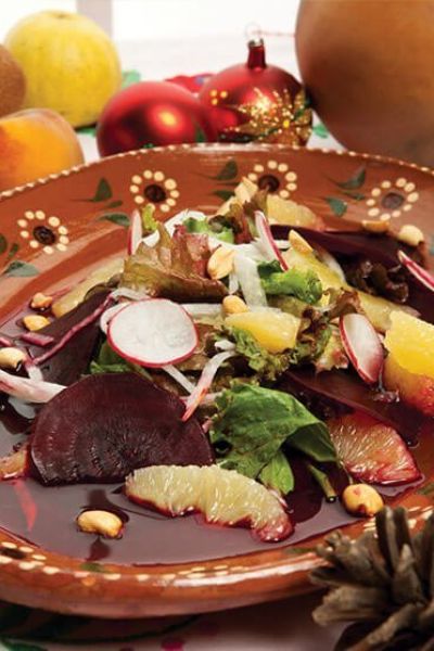 Ensalada navideña con aderezo de naranja