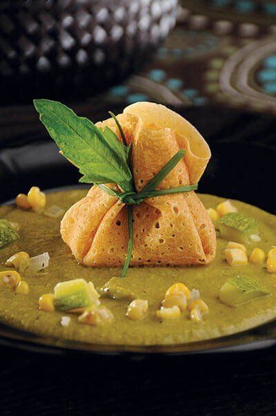 Crepas de calabaza y salsa de chile poblano