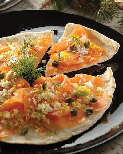 Carpaccio de salmón en pan pita