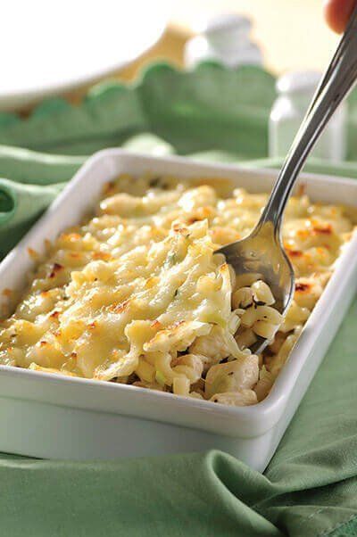 Pasta con poro y pollo al horno