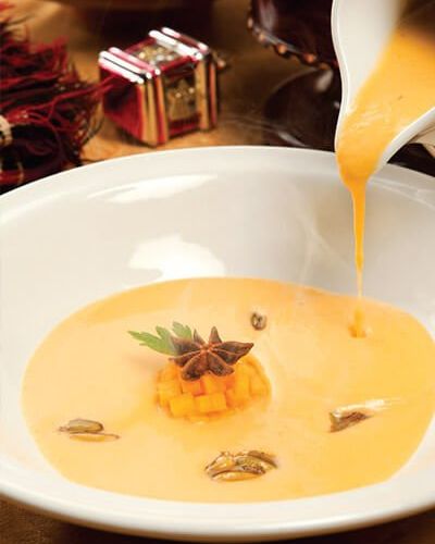 Crema de calabaza con palanqueta de pepitas