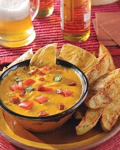 Dip de queso amarillo con chorizo