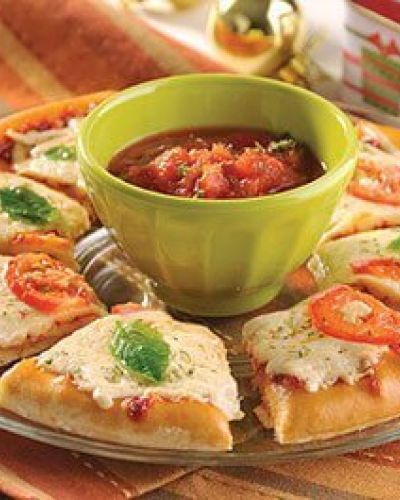 Pizza Margarita con salsa marinara