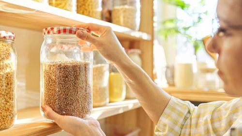 Acomoda tu despensa  para promover buenos hábitos