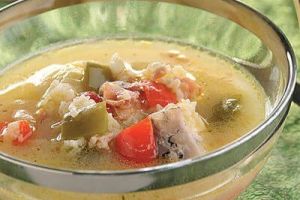 Sopa de pescado y pimiento