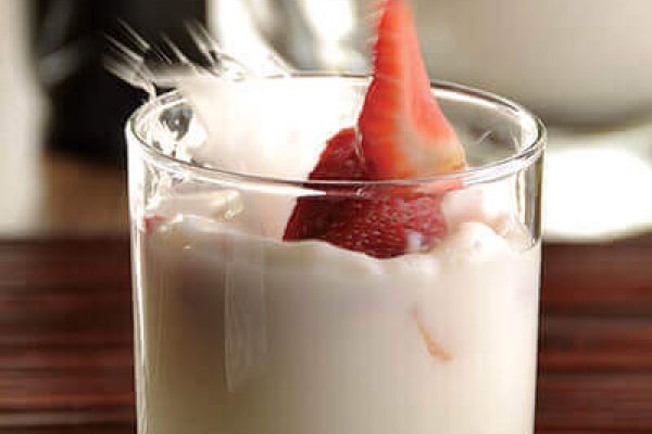 Agua de fresa con coco