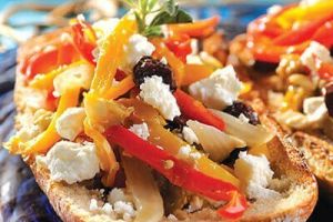 Chapata de berenjena y verduras con queso de cabra