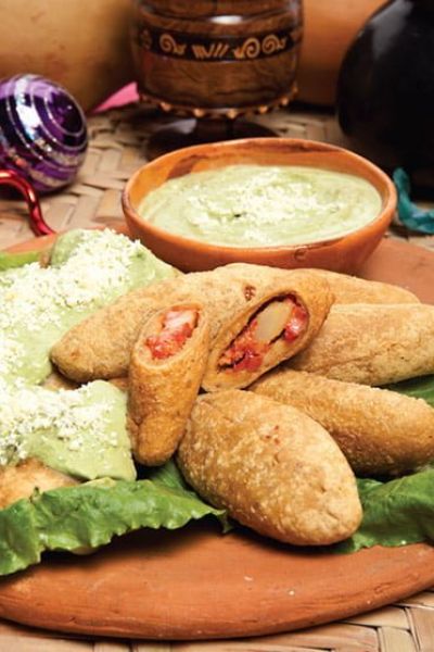 Molotes de papa con chorizo