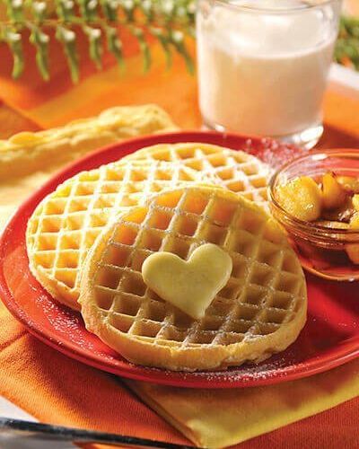 Waffles con compota de manzana