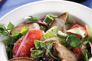 Ensalada de toronja con trucha ahumada