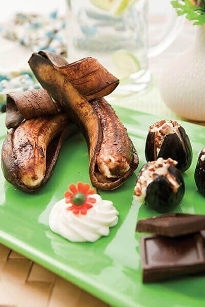 Plátanos al ron con chocolate