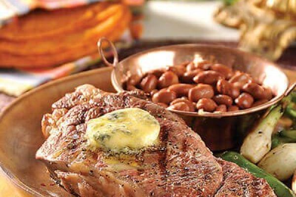 Filete New York con mantequilla de queso azul