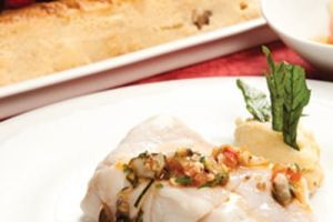 Pescado al vapor de epazote