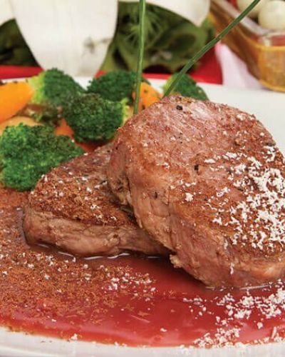 Medallones en salsa de jamaica