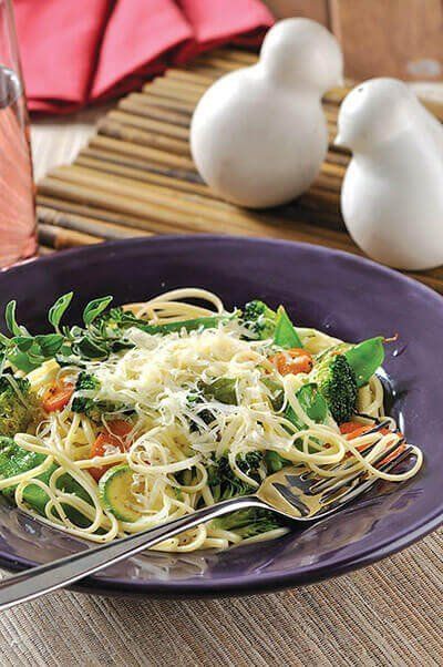 Ensalada de pasta con vegetales