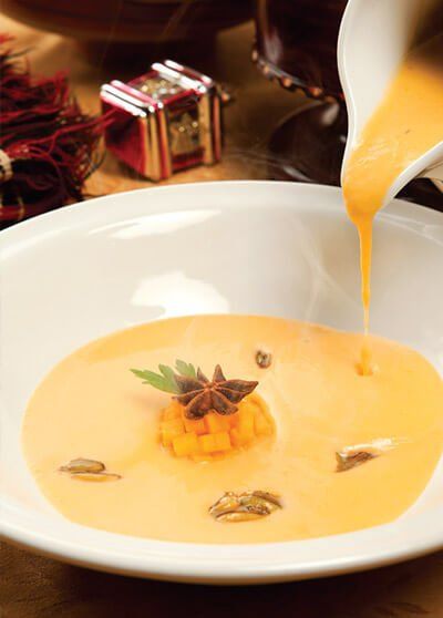 Crema de calabaza con palanqueta de pepitas