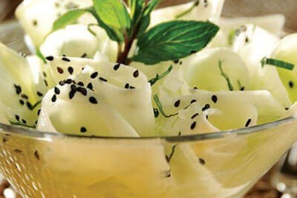 Ensalada de pepino con yogurt y menta