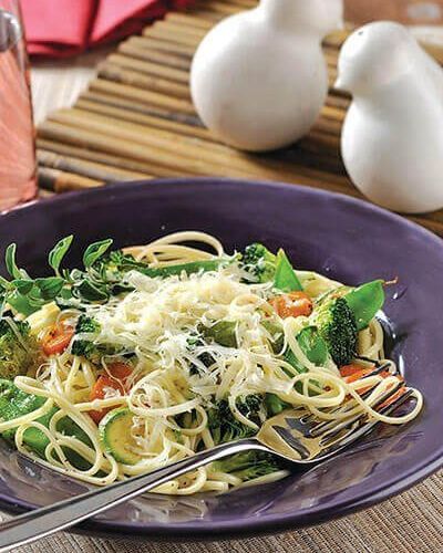 Ensalada de pasta con vegetales