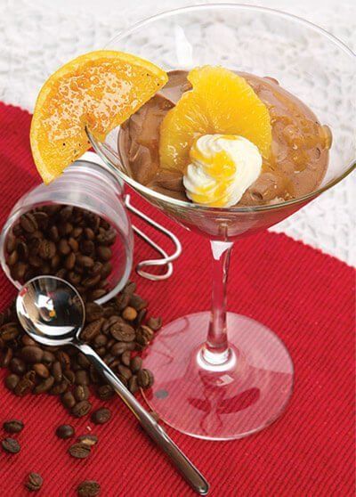 Mousse de chocolate con beso de naranja