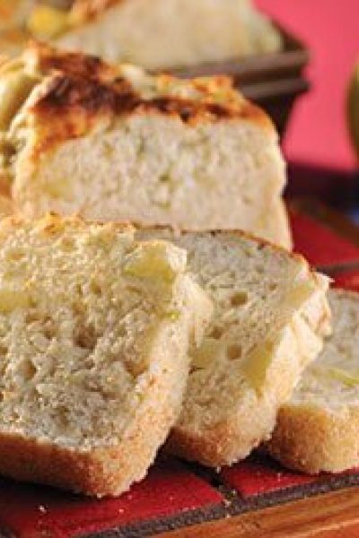 Pan de manzana con pera y queso azul