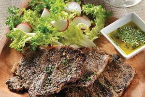 Carne asada con salsa de cilantro